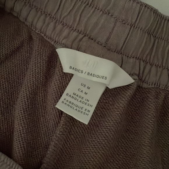 Lilac H&M Medium Sweatshorts - Picture 2 of 3